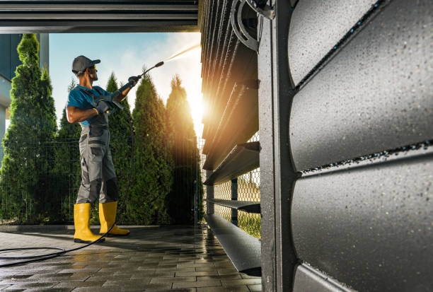 Why Choose Our Certified Pressure Washing Experts for Your Project Needs in Midway, FL?